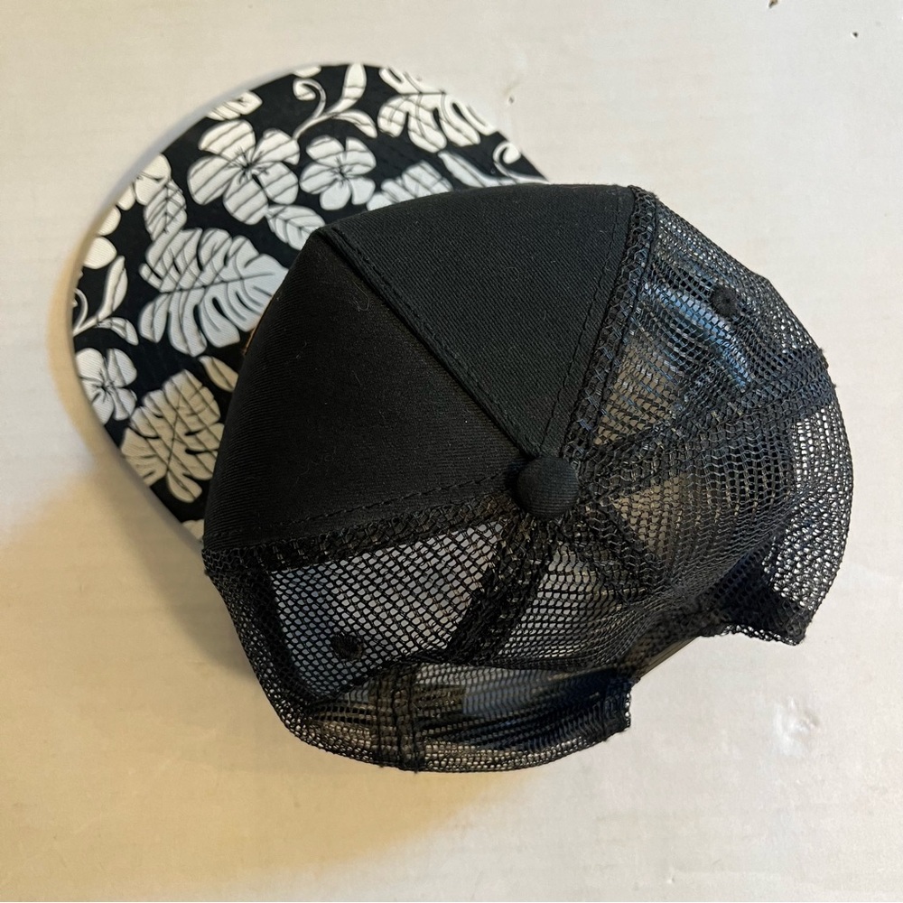 UC Santa Cruz UCSC Unisex Trucker Hat Cap Black Hawaiian Adjustable Like New. - Picture 4 of 7